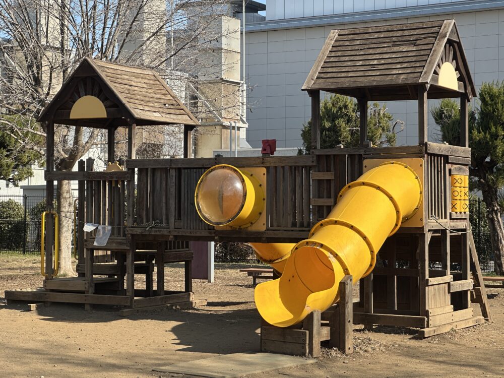 ころぽっくるの複合遊具