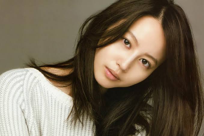 堀北真希さんの顔写真