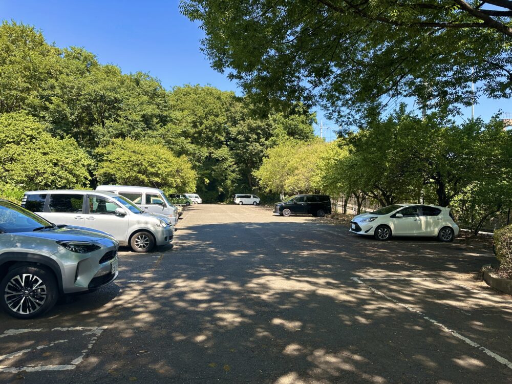 滝の城址公園の東側駐車場