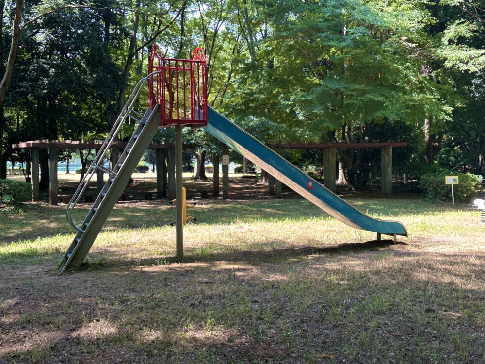 滝の城址公園の滑り台