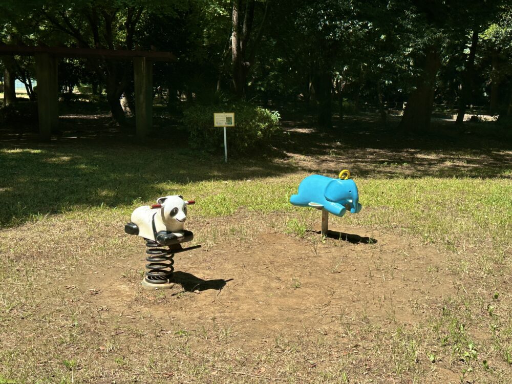 滝の城址公園のスプリング遊具