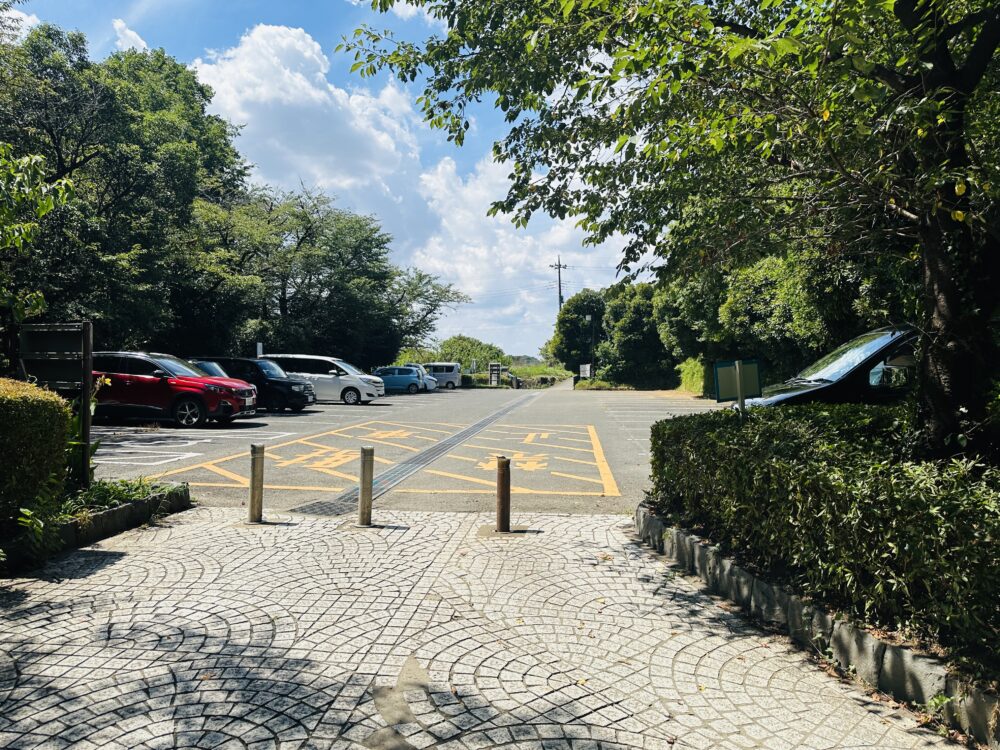 滝の城址公園の西側駐車場
