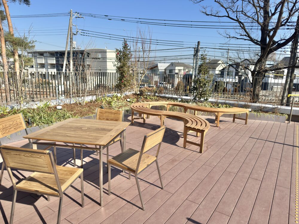 まつぼっくるの読書テラス