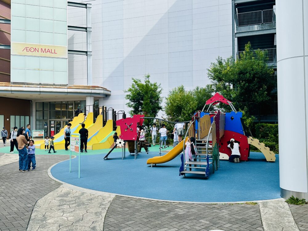 屋外遊び場の全体像