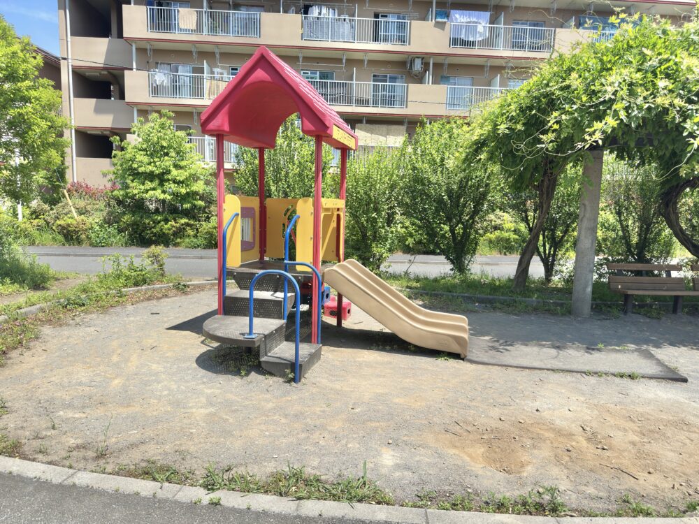 中里柳瀬公園の幼児用複合遊具