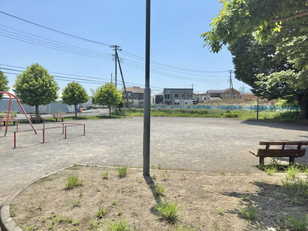 中里柳瀬公園の広場